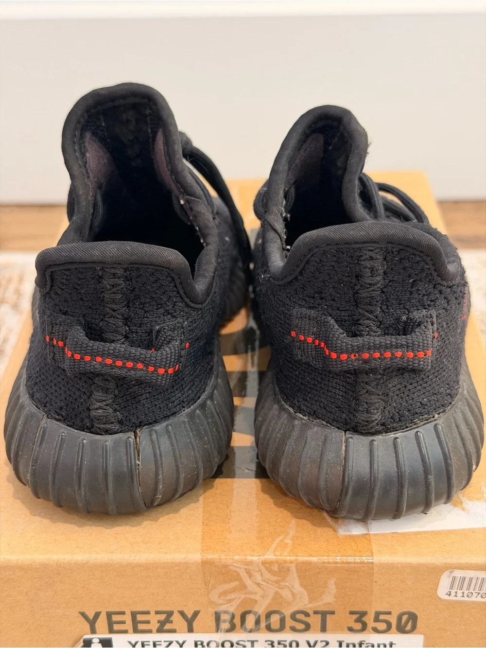 Yeezy comfortable black